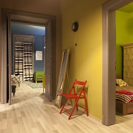 Madame's Mansion Apartment